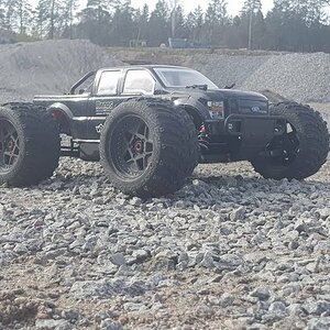 ARRMA Outcast 6s BLX v1 | In "2bl Frontflip With a Twist"