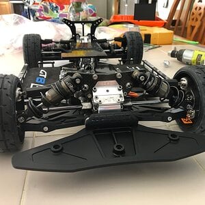 Typhon GT8 build front cf shock tower 1